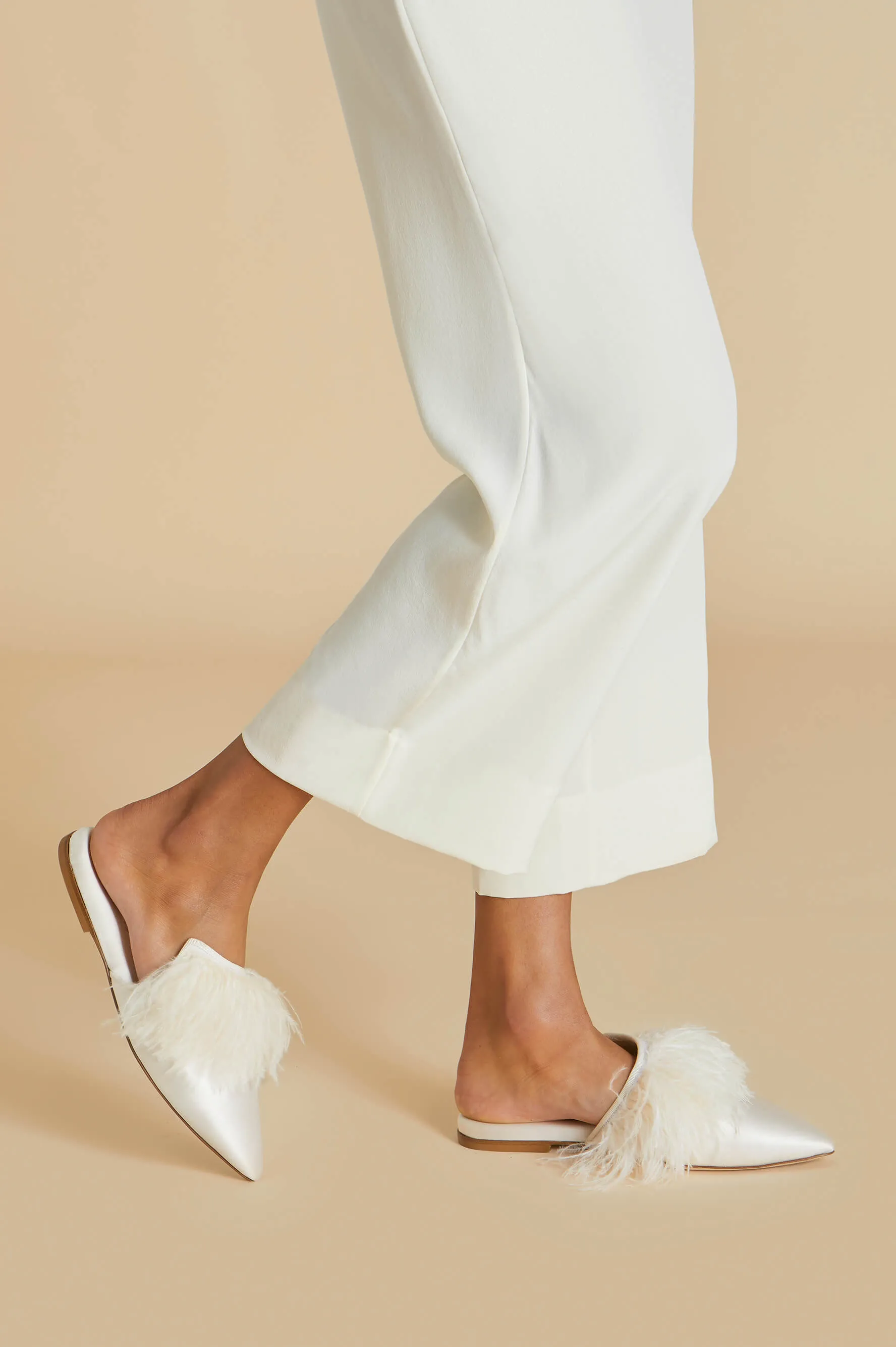 Contessa Juliet White Silk Slippers